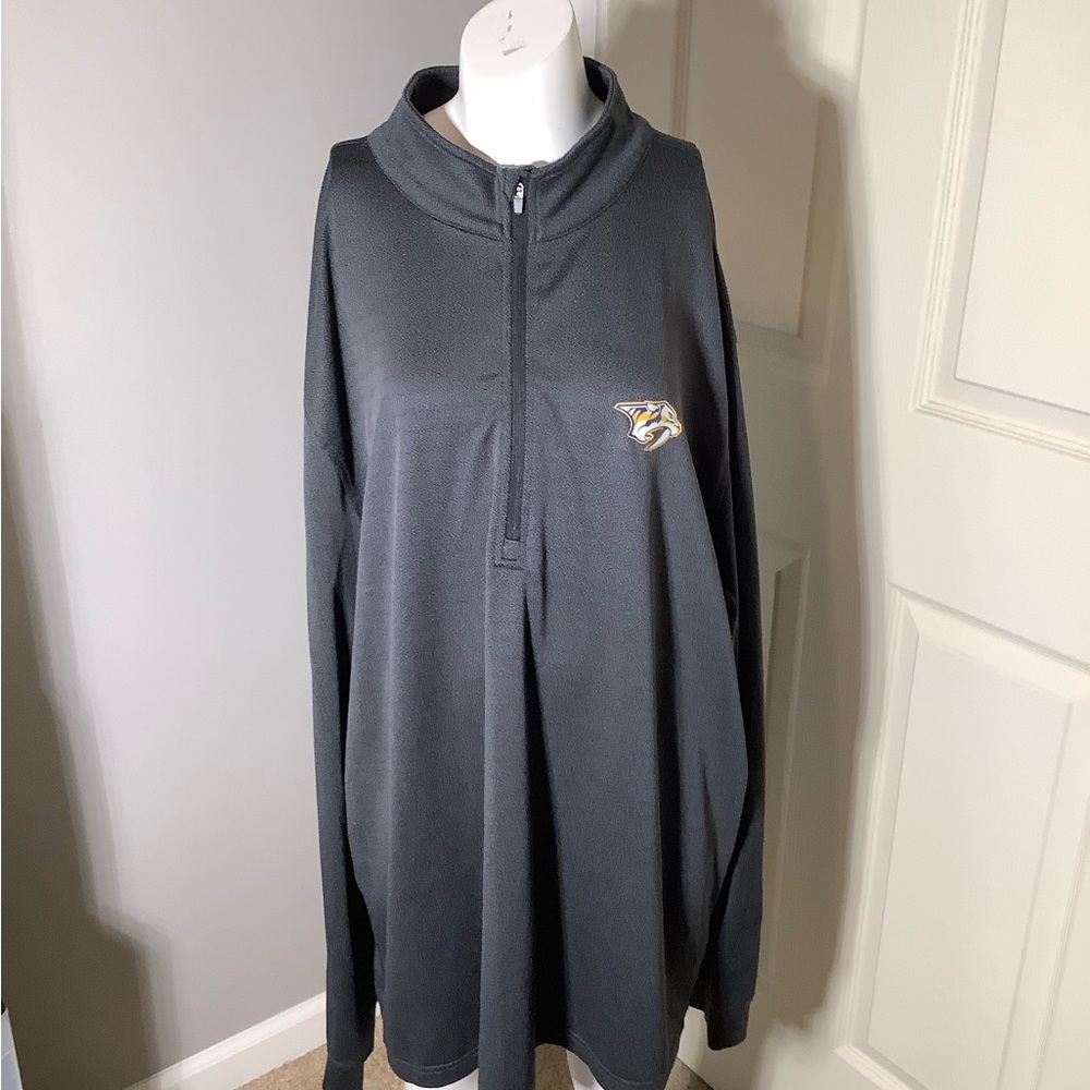 Men XL Nashville Predators Level Wear 1/4 Zip Long Sleeve Shirt